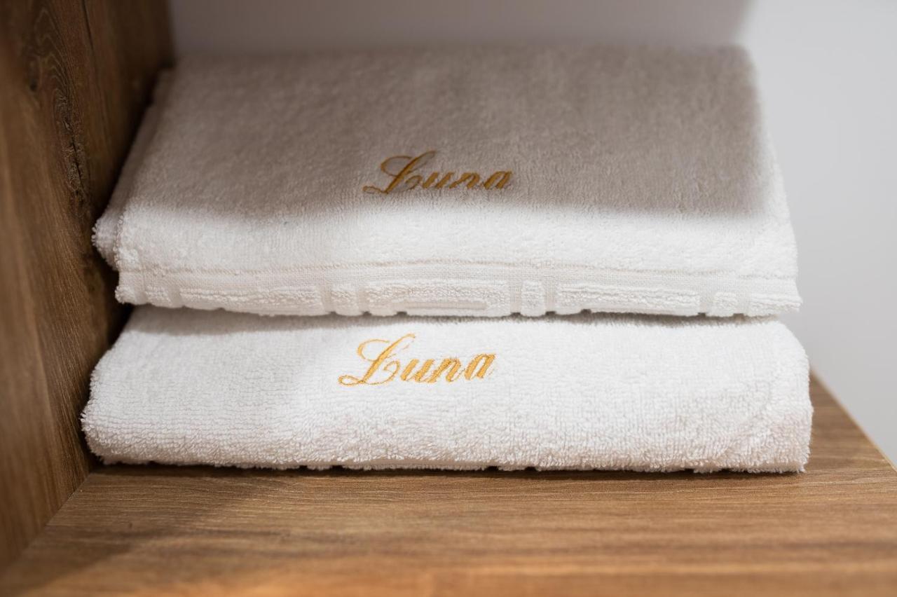 Luna Deva Extérieur photo